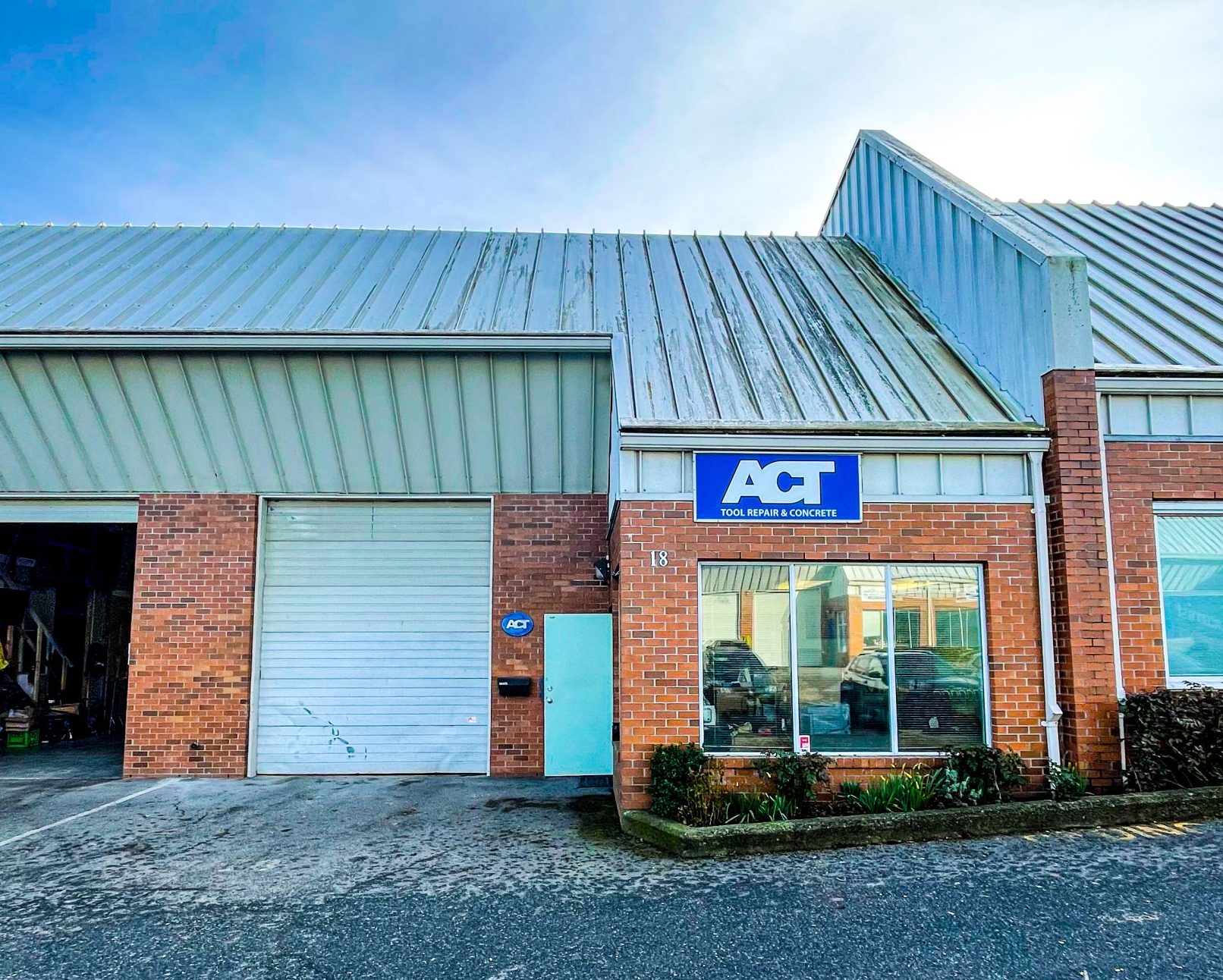 Unit 18 755 Vanalman Ave CBRE Victoria